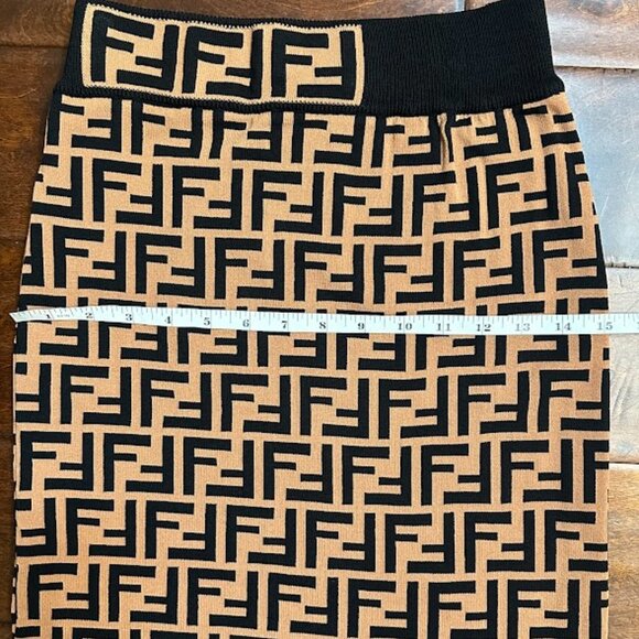 New Women’s Beige And Black Knit Bodycon Midi Skirt Geometric Pattern Size: S - Picture 8 of 10